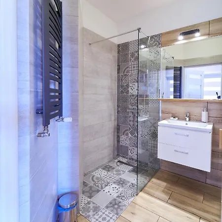 Marel - Apartament 31 Sauna Zdroj 波兰尼卡-兹德鲁伊
